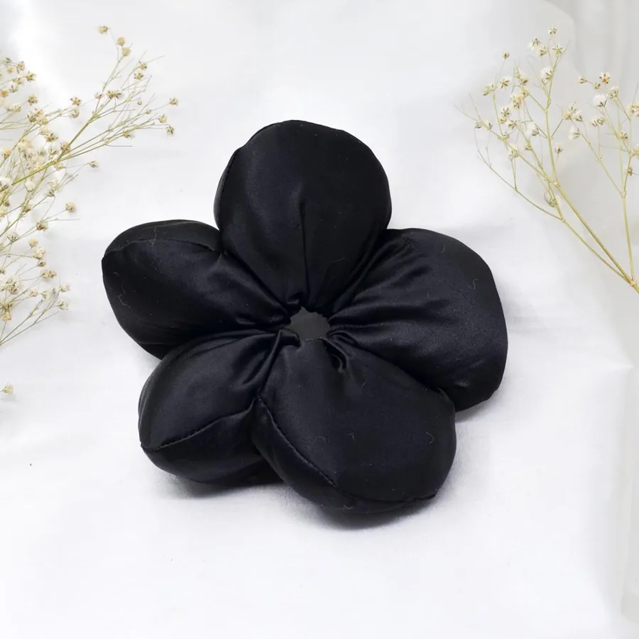 Scrunchie flor de satín — In Moda Fantasy, ref. B5535